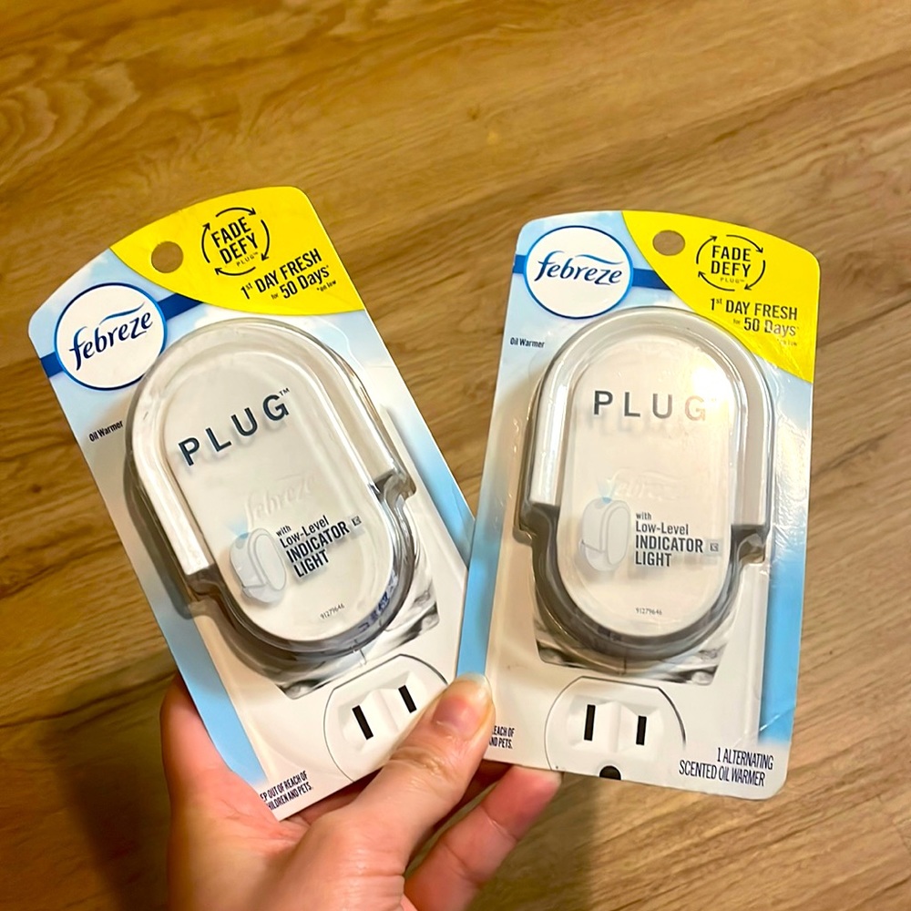 Febreze | two pack bundle of febreze scent plug, alternating scent warmer